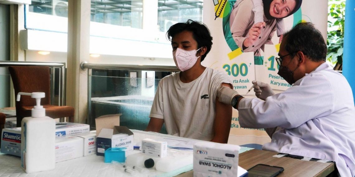 Dorong Pemutusan Rantai Penularan Covid-19 : BUMN Gelar Program Indonesia Bebas Covid-19 Vaksinasi Booster Gratis
