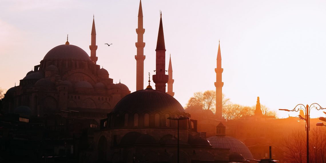 Apa Itu Sedekah Subuh? Berikut Cara Pelaksanaanya