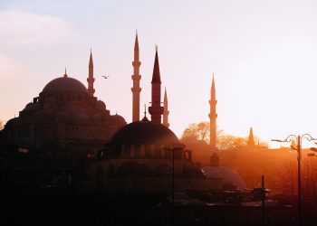 Apa Itu Sedekah Subuh? Berikut Cara Pelaksanaanya