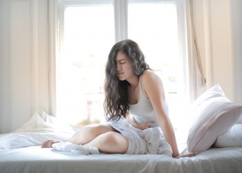 Sering Mengalami Rasa Nyeri Saat Haid? Berikut Cara Mengatasinya