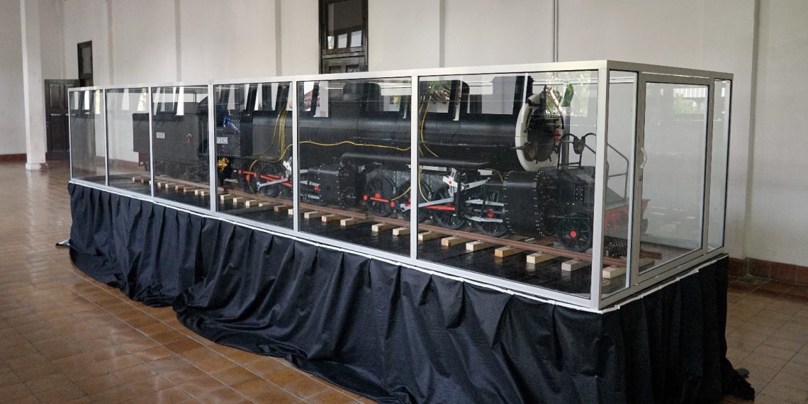 Miniatur Loko Terbesar Hadir di Lawang Sewu, Yuk Saksikan Kemegahannya