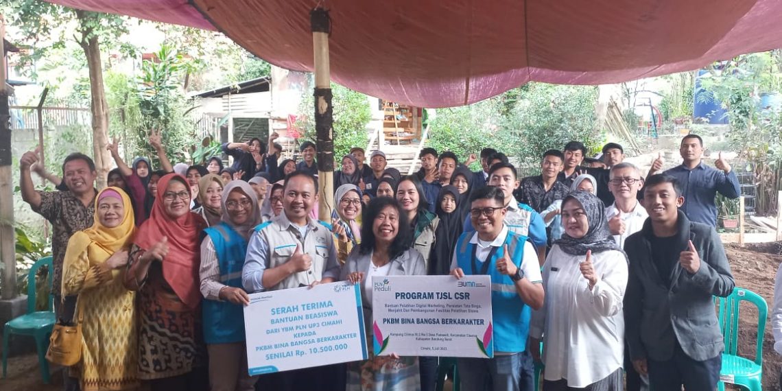 Dorong Siswa Kurang Mampu Berdaya Saing Tinggi, PLN Berikan Bantuan Pelatihan Wirausaha dan Pemasaran Digital