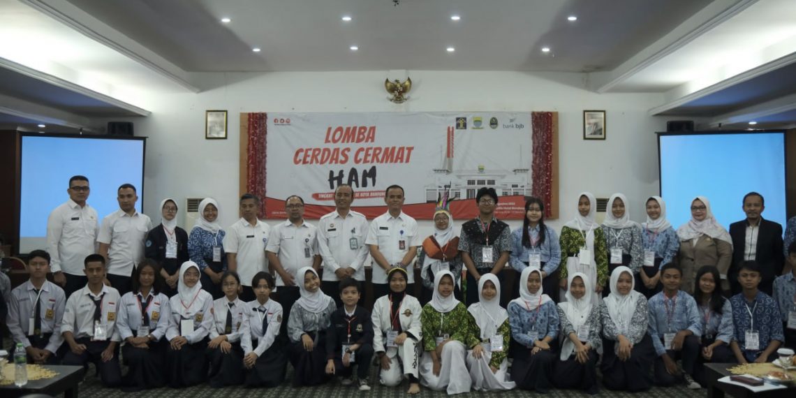 Bertarung Sengit, SMPN 12 Bandung Berhasil Juarai Lomba Cerdas Cermat HAM