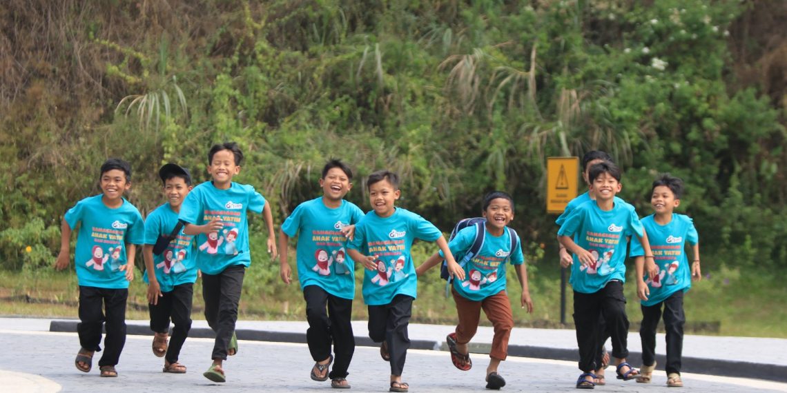 Sambut Tahun Baru Islam, Lazis DH Ajak 100 Anak Yatim dan Lansia Dhuafa Wisata Edukasi