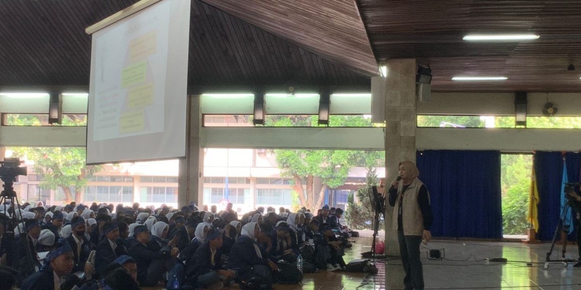 dari acara Pengenalan Kehidupan Kampus bagi Mahasiswa Baru (PKKMB) Polban 2023