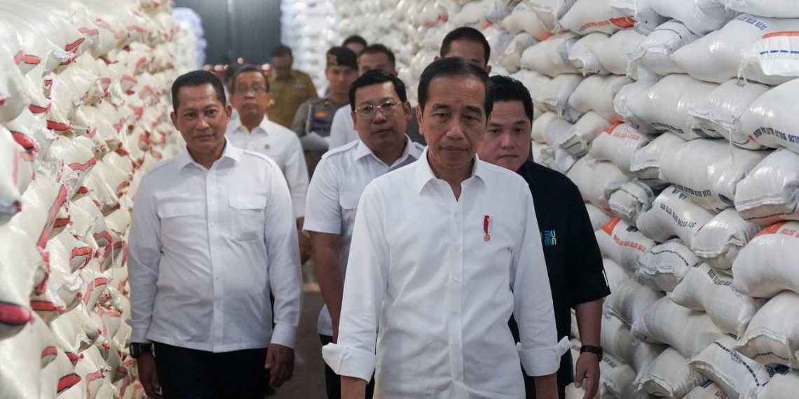 Presiden Tugaskan Bulog Akselerasi Bantuan Pangan Tahap II