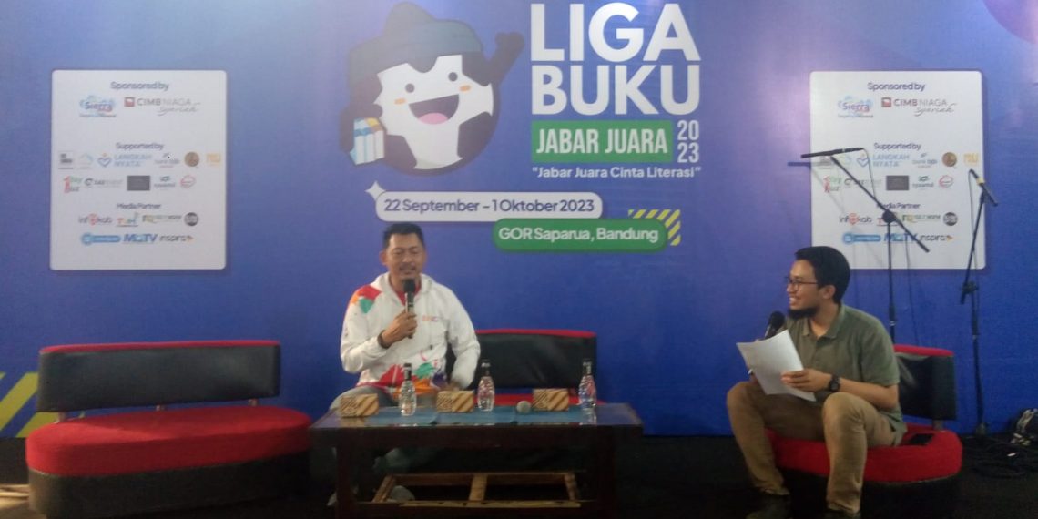 Bank CIMB Niaga Syariah Donasi Buku Melalui Syaamil Group di Liga Buku Jabar Juara