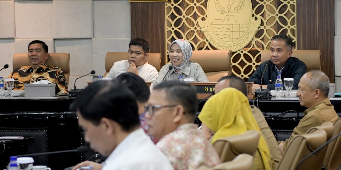 Bey Macmudin Targetkan Pendapatan Daerah Jabar Naik