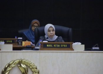 Ineu Purwadewi Sundari Pimpin Rapat Paripurna Pandangan Umum Fraksi-Fraksi terhadap Raperda APBD 2024
