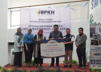 Serah Terima Program Operasi Katarak Gratis Masyarakat Jawa Barat, di Klinik Adiandra Medika Kota Bandung, Jawa Barat, Jumat 6 Oktober 2023. (foto : istimewa)
