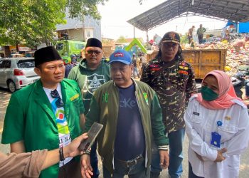 Sambut Hari Santri Nasional, Banser Bersih-bersih Kawasan TPS Pagarsih