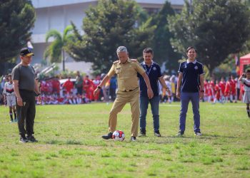 Pj Walkot Bandung Buka Turnamen Bola Usia Dini