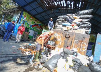 Pemkot Bandung Segera Selesaikan Penumpukan Sampah Pasar