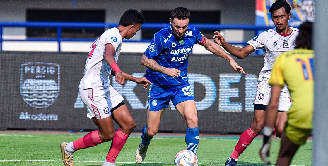 Hasil BRI Liga 1 : Persib Bandung Berbagi 1 Point Lawan Arema Fc