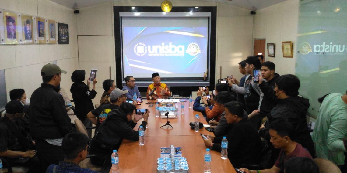 Rektor Unisba Edi Setiadi Tanggapi Kasus Dugaan Penipuan yang Libatkan Mahasiswi Unisba