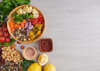 Lima Jenis Makanan yang Harus Dikonsumsi Agar Sehat di Usia 40 Tahun