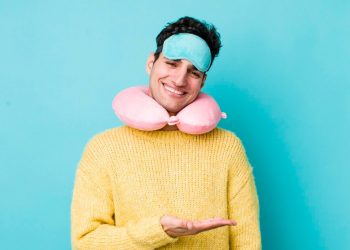 Seberapa Sering Harus Menyuci Masker Kain Penutup Mata?