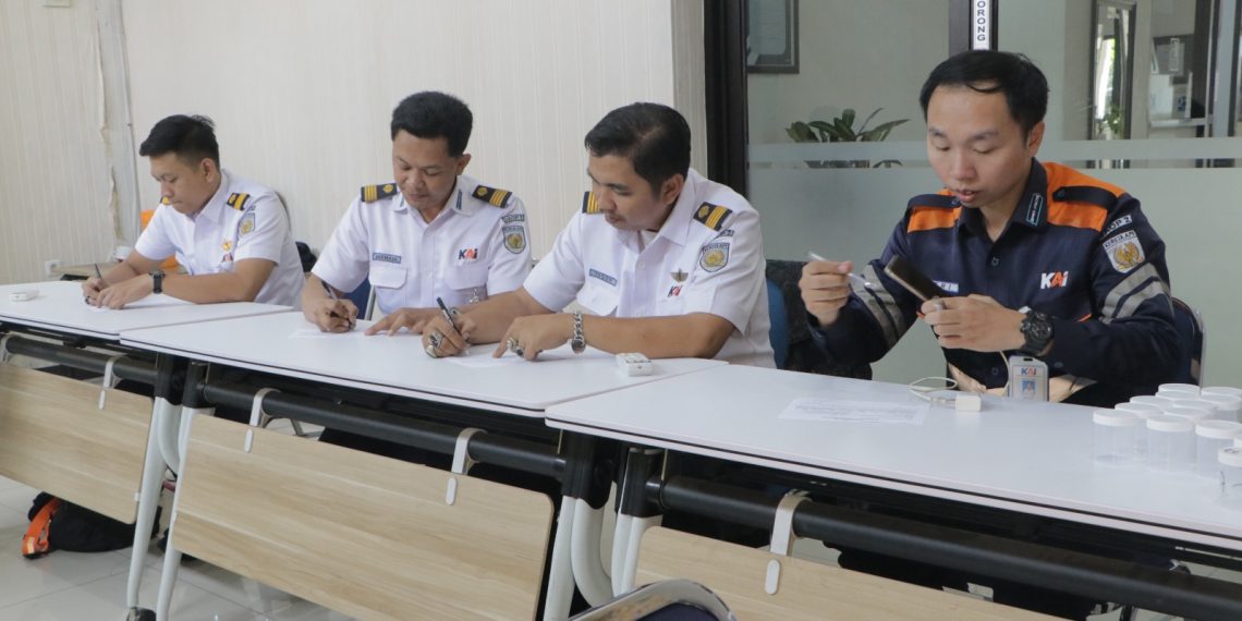 Daop 2 Bandung Tes Urine Seluruh Awak KA yang akan Melakukan Dinas