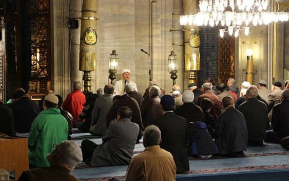 Sunnah Sebelum Shalat Jumat: Amalan Penting bagi Kaum Pria