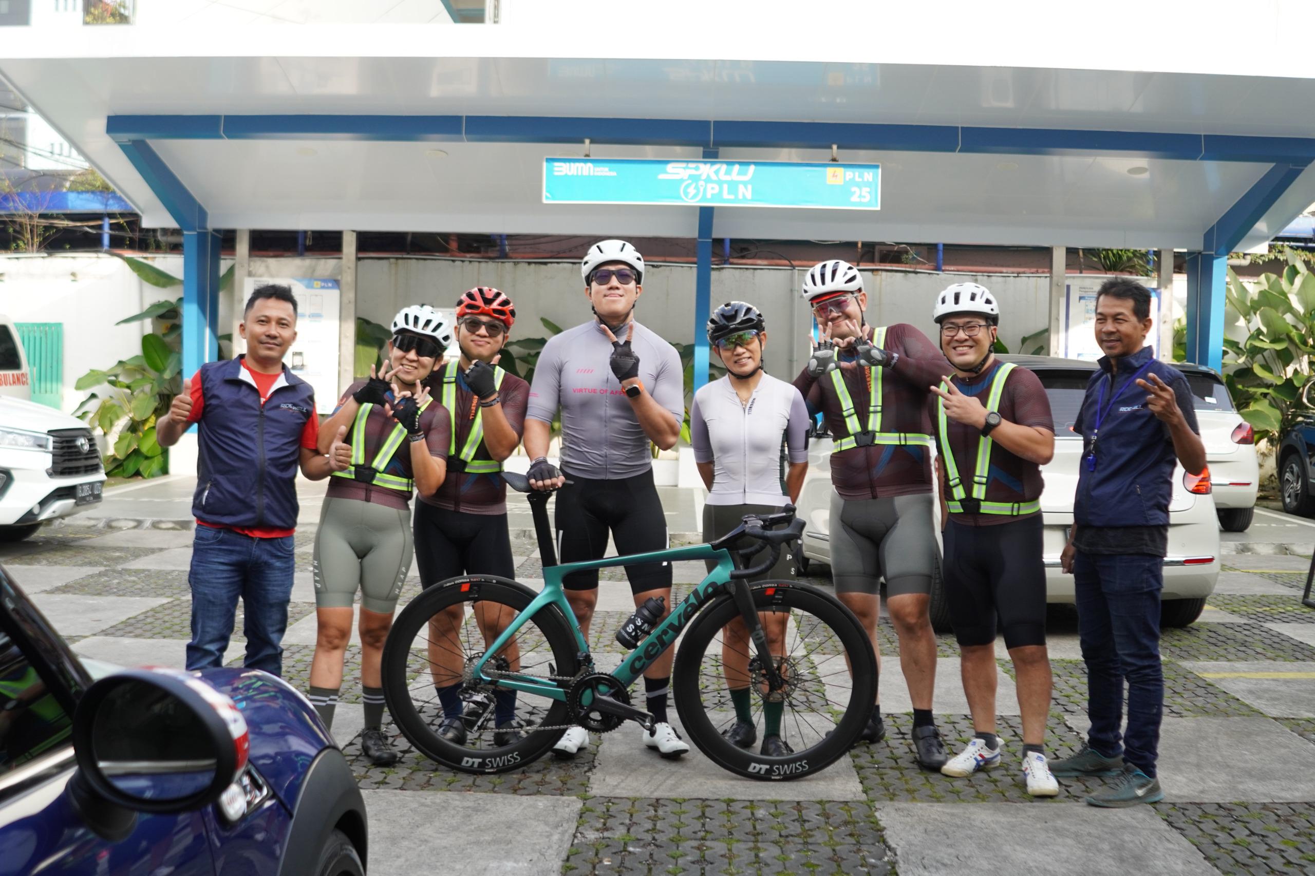 PLN Icon Plus Gerakkan Green Tourism di Gelaran Cycling De Jabar 2024