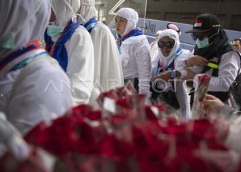 Kedatangan Calon Haji. (Foto: Antara).