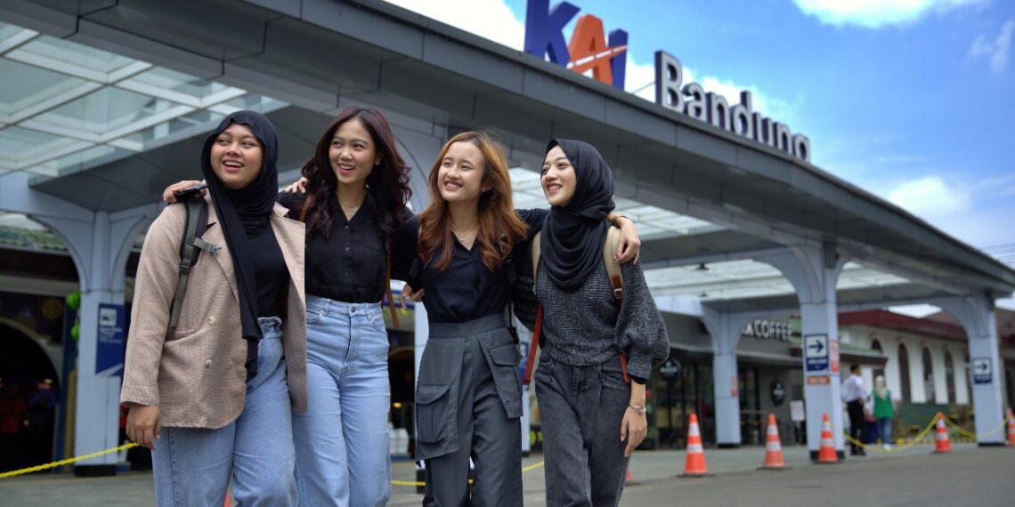 Berburu Diskon Tiket KA Untuk Liburan Sekolah?  Cukup Datangi Booth KAI pada Event-event Spesial di Bandung dan Jakarta