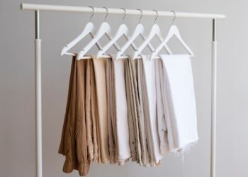 Capsule wardrobe. (Foto: Freepik).
