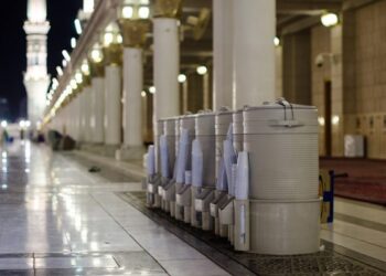 Air Zamzam di Masjid Nabawi.