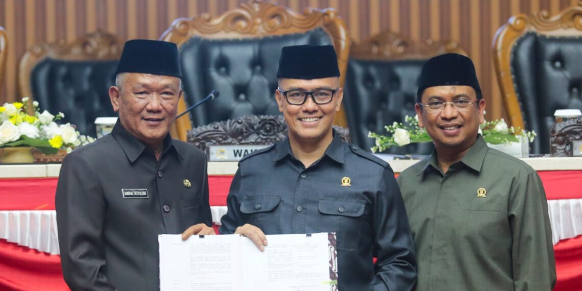 Sah! DPRD Kota Bandung Setujui Empat Buah Raperda
