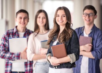 7 Tips Akur dengan Teman KKN: Membangun Kerja Sama yang Harmonis