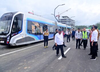 Uji Coba Kereta Otonom Tanpa Rel