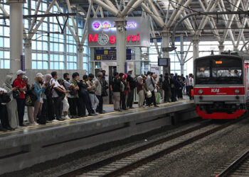 Efektivitas Subsidi Tarif KRL Berbasis NIK