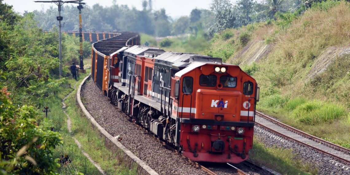 Kinerja Angkutan Kereta Api Barang Terus Meningkat, KAI Investasi di Sumbagsel