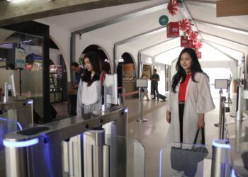 Sambut HUT RI Ke-79, KAI Daop 2 Bandung Hadirkan Ornamen Khusus di Kereta Api dan Stasiun