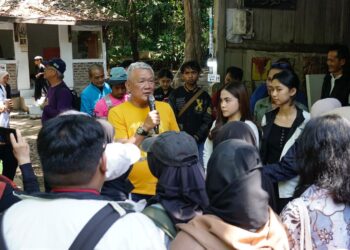 Walikota Bandung Hadiri Festival Eling Earth SBM ITB bersama 11 Komunitas  Kota Bandung