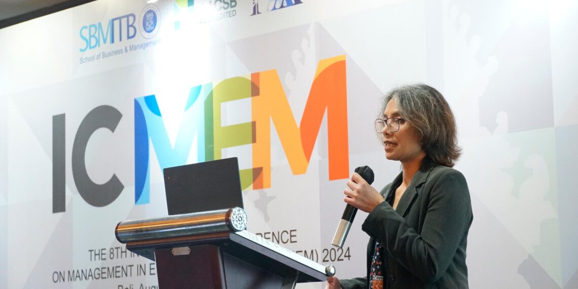 Dosen SBM ITB Bahas Aplikasi Green Financing di Pasar Berkembang