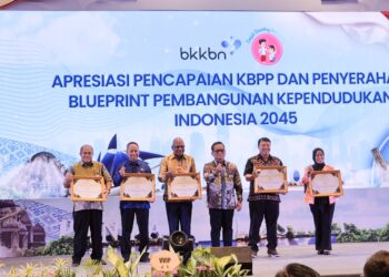 Perwakilan BKKBN Provinsi Jabar Sabet Juara Satu Pelayanan KB Pascapersalinan