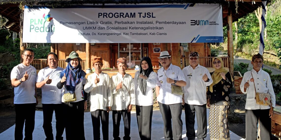 PLN UID Jabar Dorong Pembangunan Berkelanjutan di Desa Adat Kampung Kuta