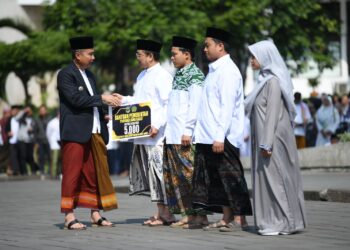 Bey Machmudin: Santri Masa Kini, Pilar Masa Depan Bangsa