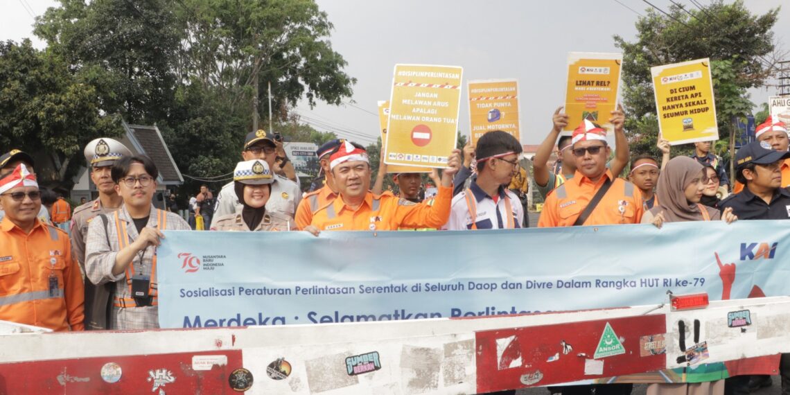 Tak Bosan, Daop 2 Terus Himbau Warga Untuk Disiplin Saat di Perlintasan Sebidang