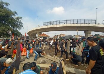 PT KAI Daop 2 Bandung Prihatin Tindakan Pembongkaran Pintu Perlintasan Ciroyom yang Telah Ditutup