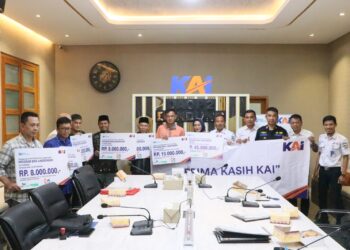 KAI Daop 2 Kembali Serahkan Bantuan TJSL Bina Lingkungan Sebesar Rp120.778.500