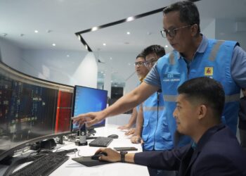 GM PLN UID Jabar Pantau Langsung Keandalan  Pasokan Listrik Saat Pemungutan Suara Pilkada 2024 di Jabar