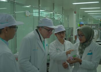 Dukung Supply Vaksin Nasional & Global :  Menteri Kesehatan dan GAVI Board Member Field Visit ke Bio Farma 