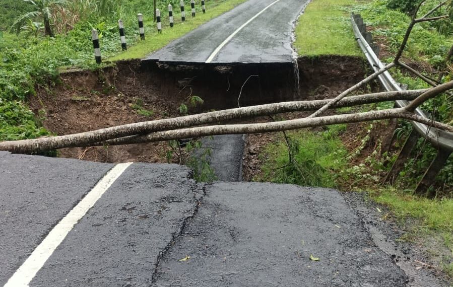 BPBD dan Dinas BMPR Jabar Gerak Cepat Atasi Jembatan Ambruk di Sukabumi