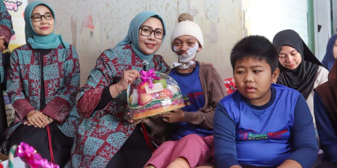 HUT ke-25 DWP Kota Bandung: Kunjungi Rumah Pejuang Kanker Ambu