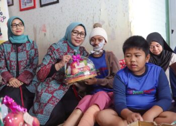 HUT ke-25 DWP Kota Bandung: Kunjungi Rumah Pejuang Kanker Ambu