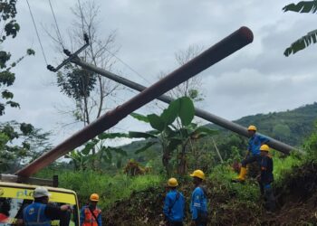 Bertahap, PLN Berhasil Pulihkan Kelistrikan Pascacuaca Ekstrem di Beberapa Wilayah Jawa Barat