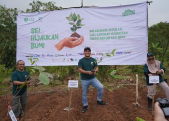 Hijaukan Bumi, SEI Gandeng SEIKAWAN Tanam Pohon Langka di Kawasan KBU