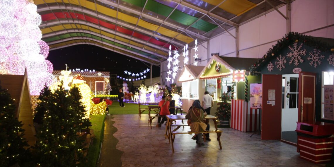 Rasakan Sensasi Salju dan Bertemu Sinterklas di Joy City PVJ Mal